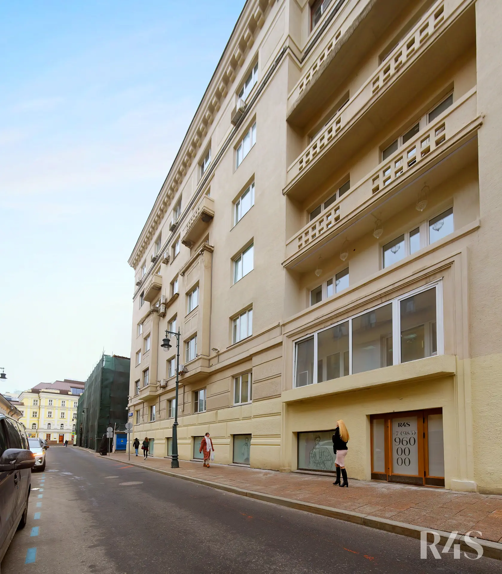 Аренда торгового помещения площадью 248.9 м2 в Москве: Большая Никитская 12/1 R4S | Realty4Sale